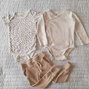 Baby Bodysuits and Pants Bundle Size 6-12 Months Tan Cream Ribbed